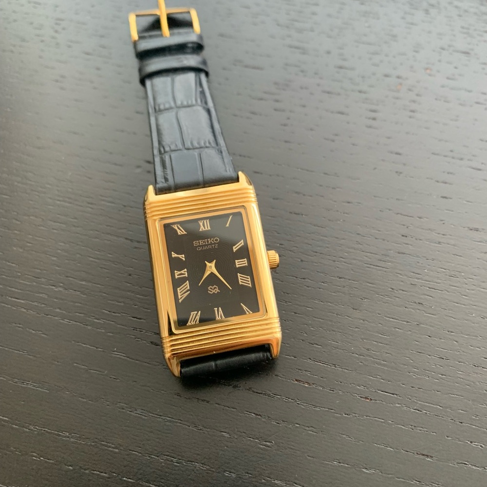 Vintage Seiko Reverso Frame Tank watch Black dial gold bezel